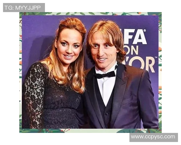 足球赛场球星女友揭秘各大球员的爱情故事与婚姻生活