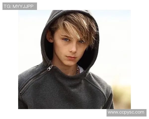 全球足球星人颜值榜单：那些让人心动的俊男球员排名揭晓